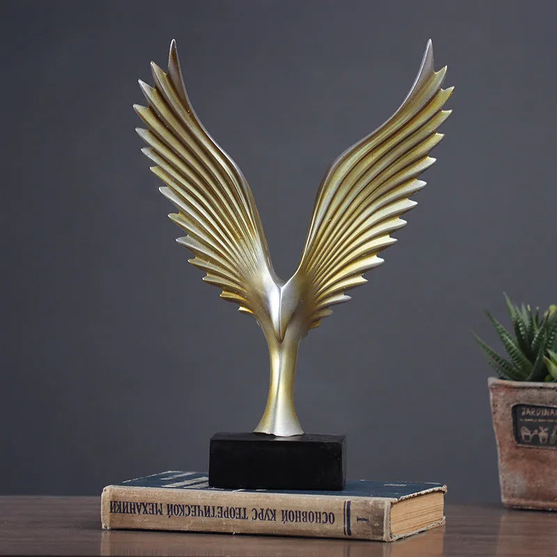 Animal-Shape Magnifying Sculpture