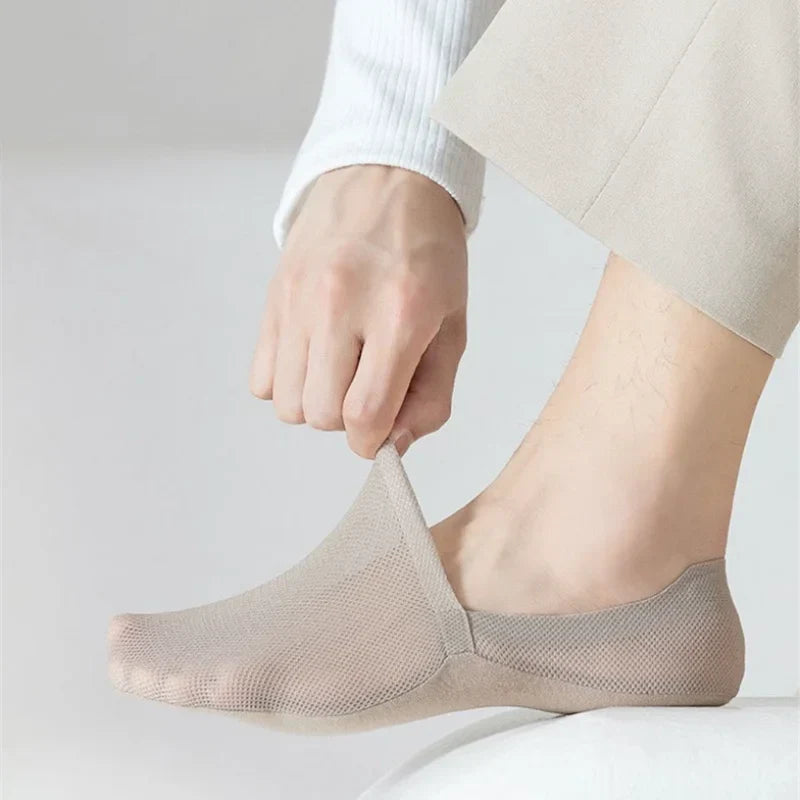 Breathable Mesh with Non-Slip Heel Grip