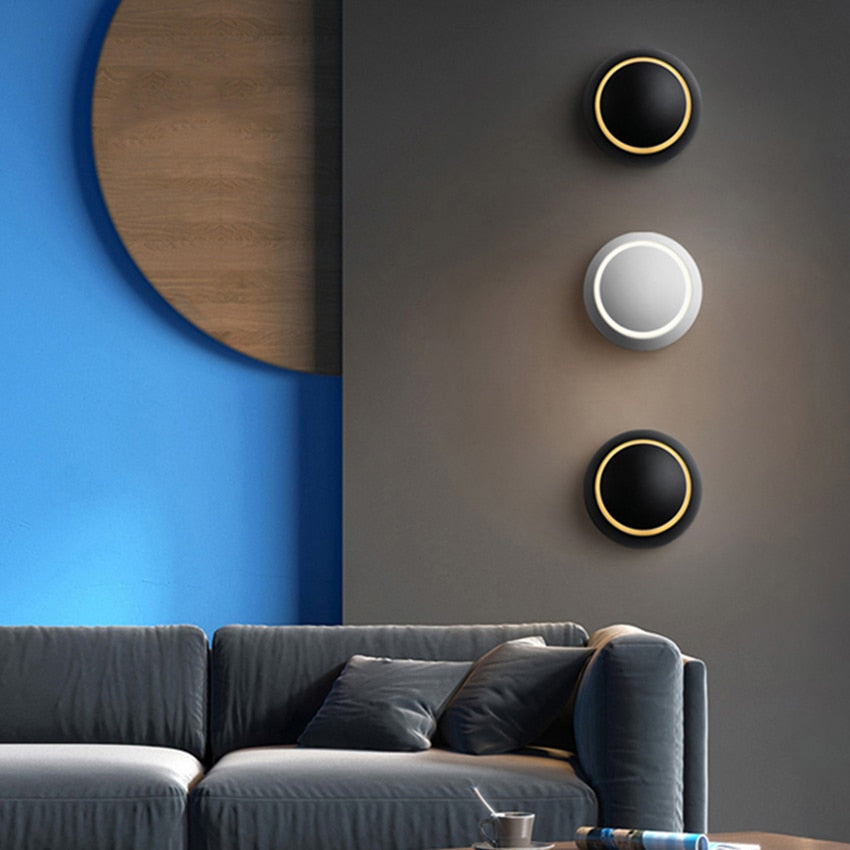 Dimmable Adjustable LED Wall Light with Directional Head