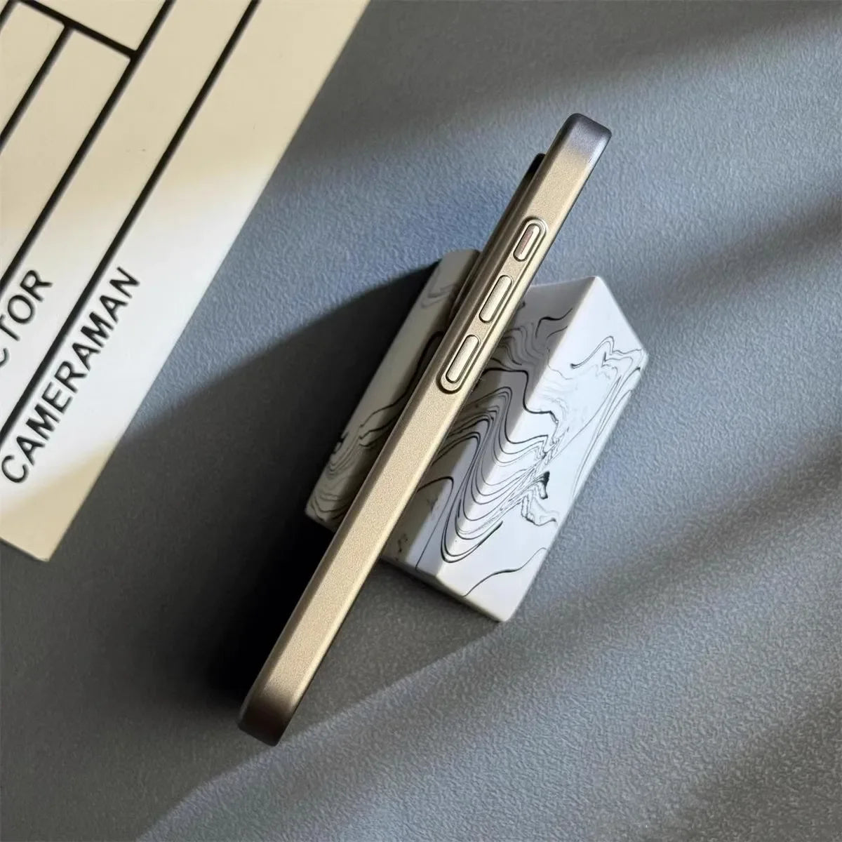Elegant Wireless Slim Lightweight Shockproof Phone Case