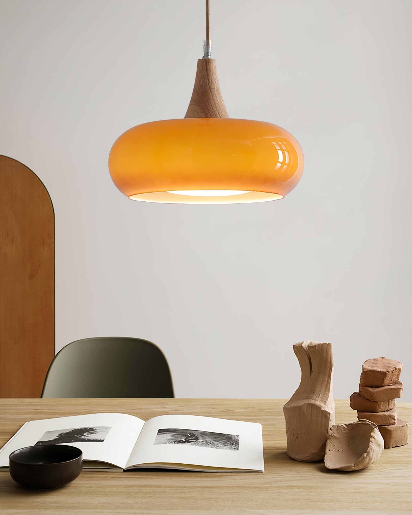Hailie Pendant Lamp with Glass Shade and Wooden Accents – Modern Ceiling Light for Indoor Use