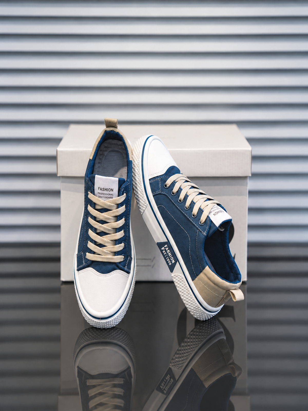 Men’s Classic Canvas Sneakers
