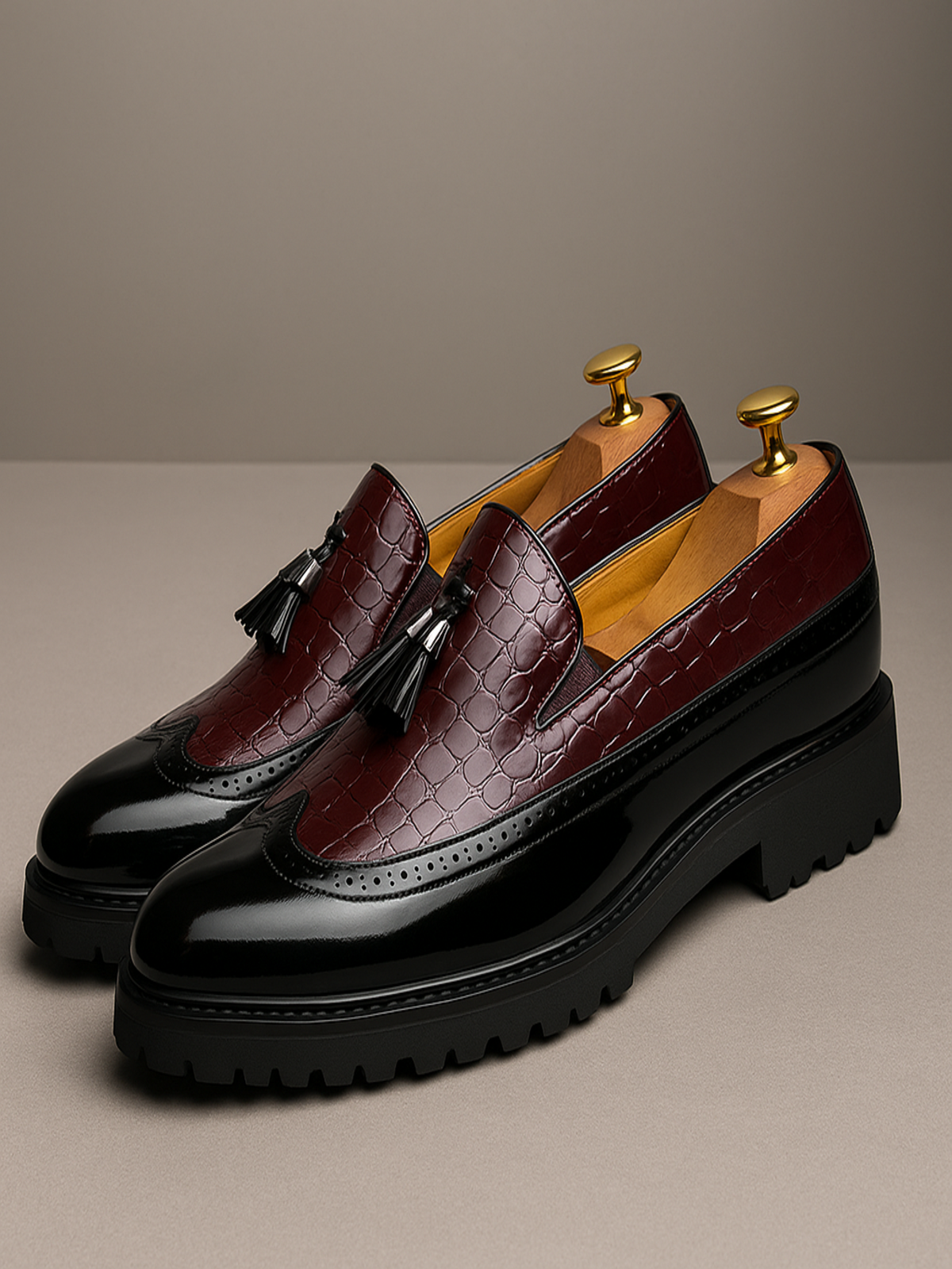 Men's Loafers With Croc-Embossed Tassels