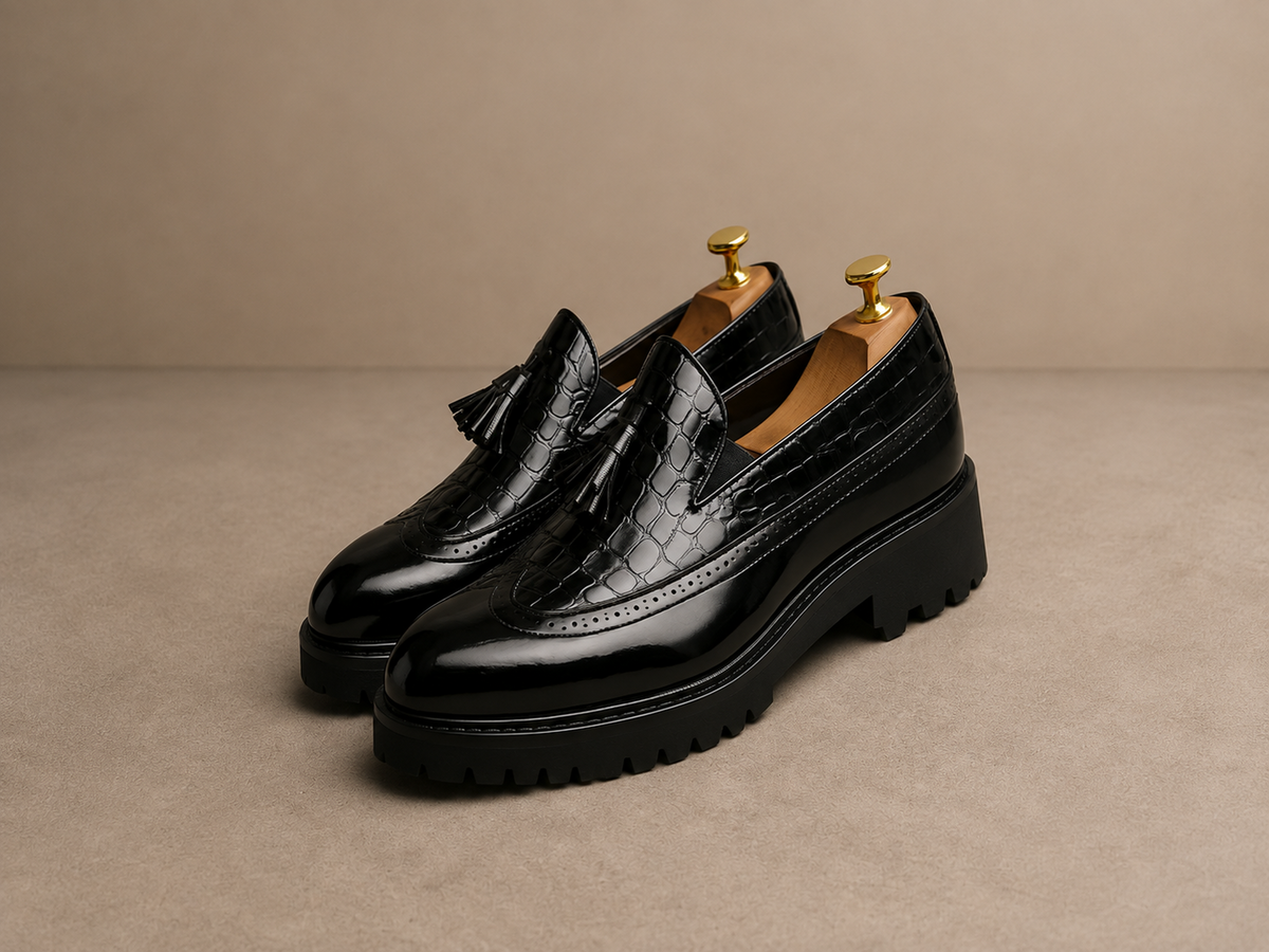 Men's Loafers With Croc-Embossed Tassels