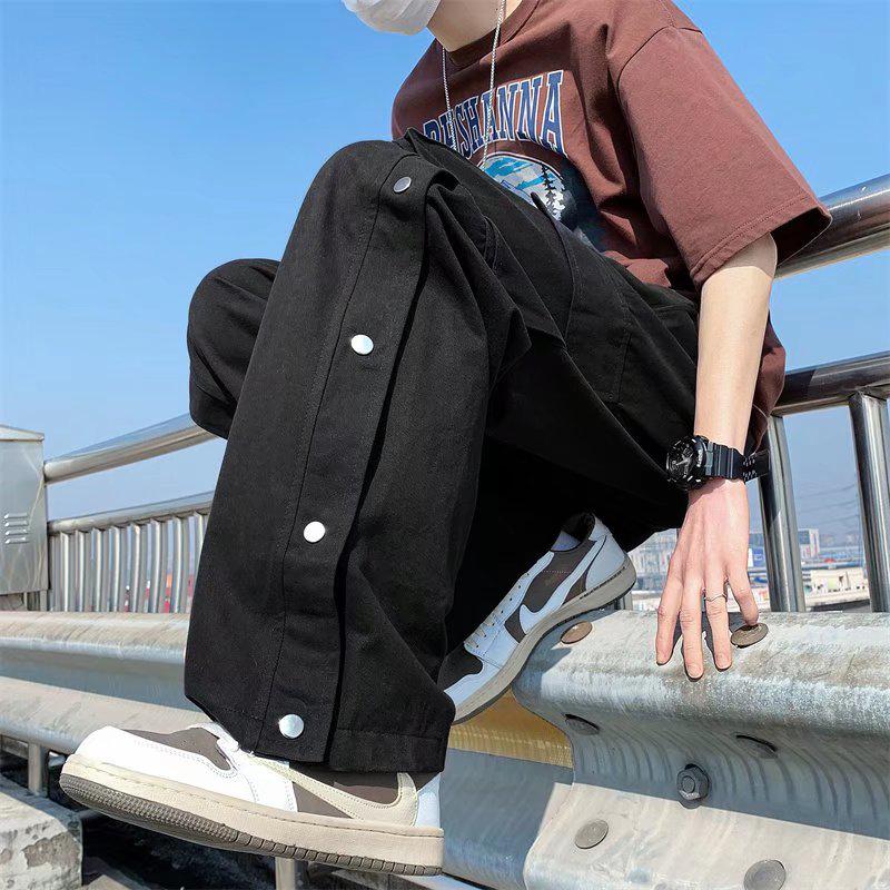 Men’s Wide-Leg Cargo Pants