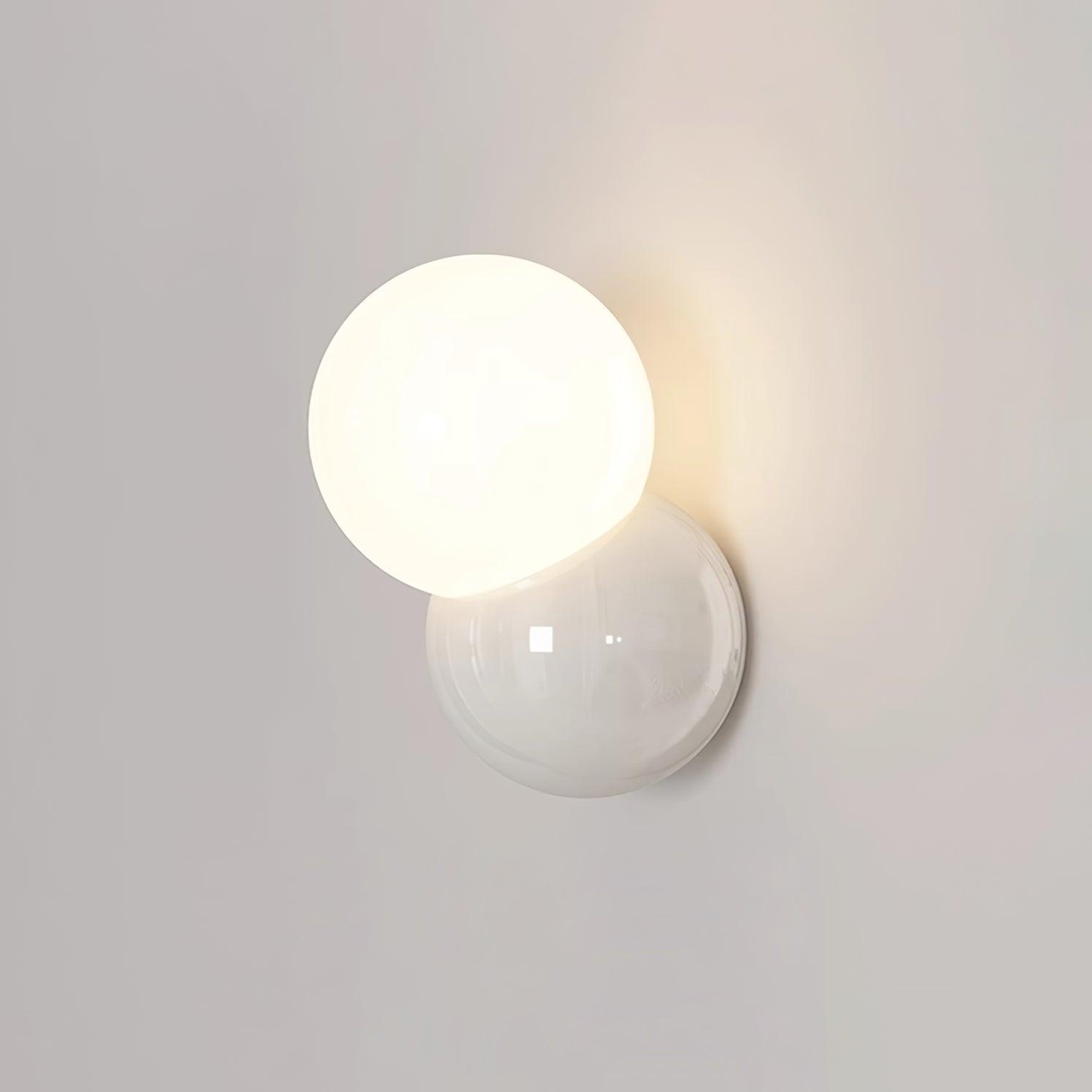 Minimalist Adjustable Round Wall Lamp