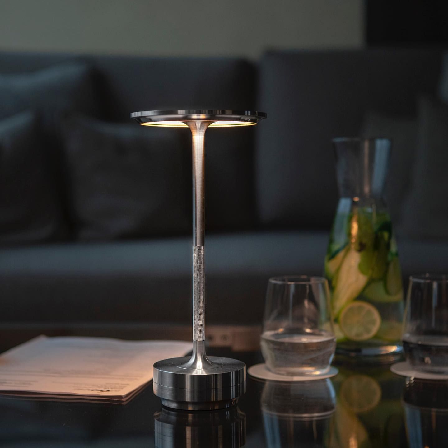 Minimalist LED Table Lamp – Modern Design for Living Room, Bedroom or Office – Gentle Ambient Lighting