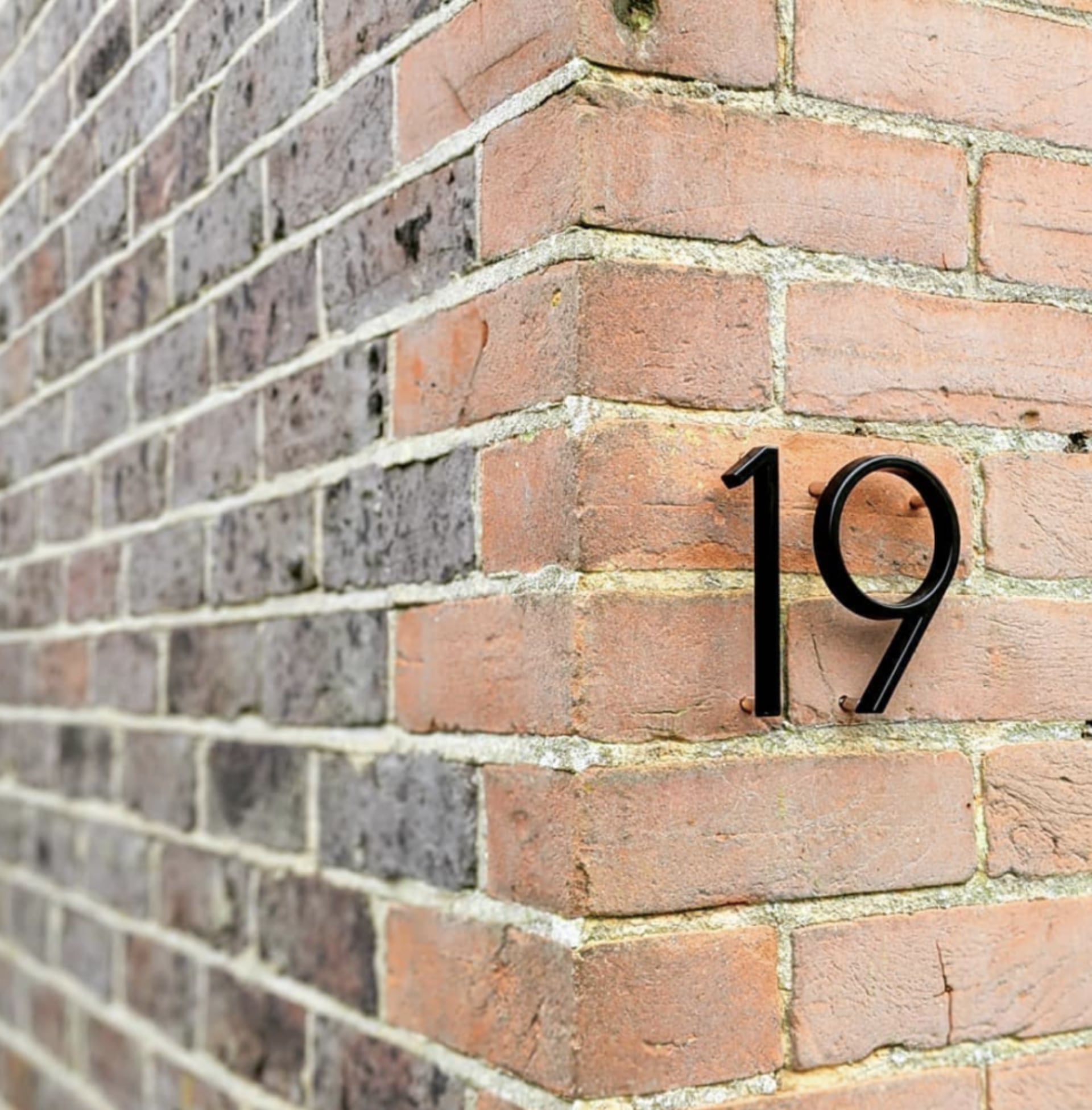 Modern Black House Number Sign – Durable Zinc Alloy Address Plaque with Versatile Installation for Enhanced Curb Appeal