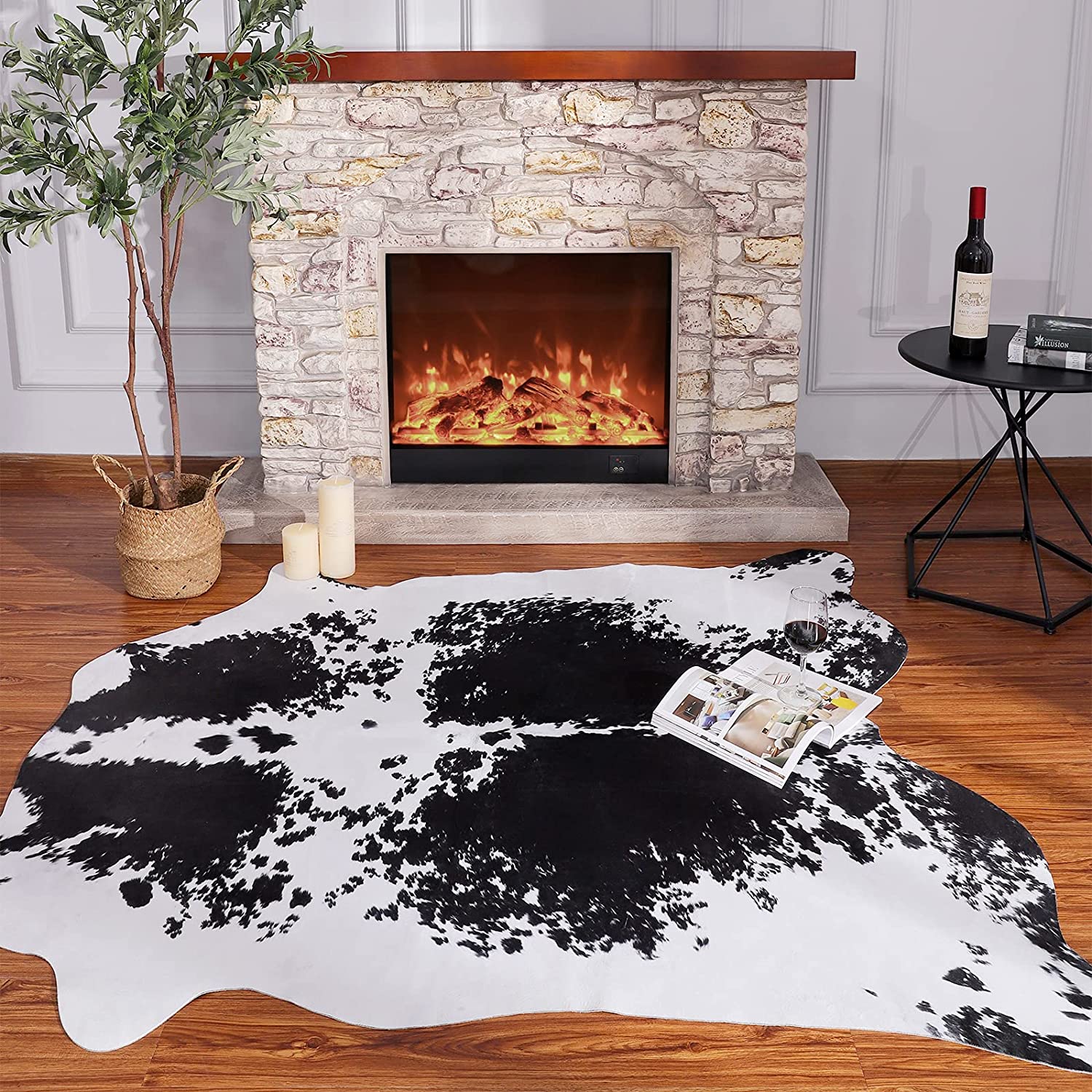 Scandinavian Polyester Area Rug with Animal Print