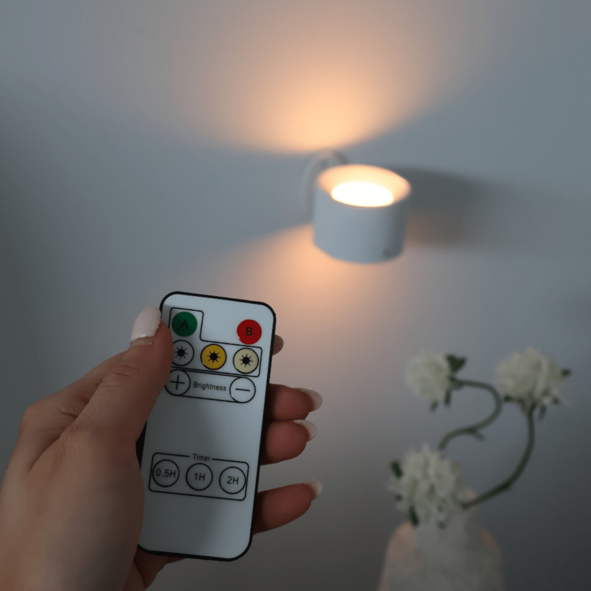 Wireless LED Wall Lamp - Battery Operated Wall Sconce with Remote Control, Adjustable Brightness and Color Temperature for Indoor Use
