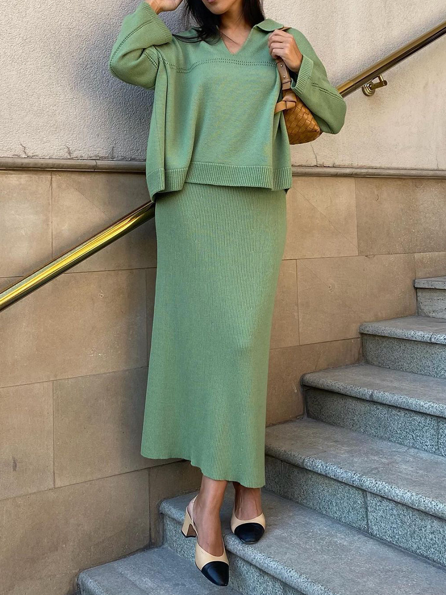 Women’s V-Neck Knitted Trouser Set