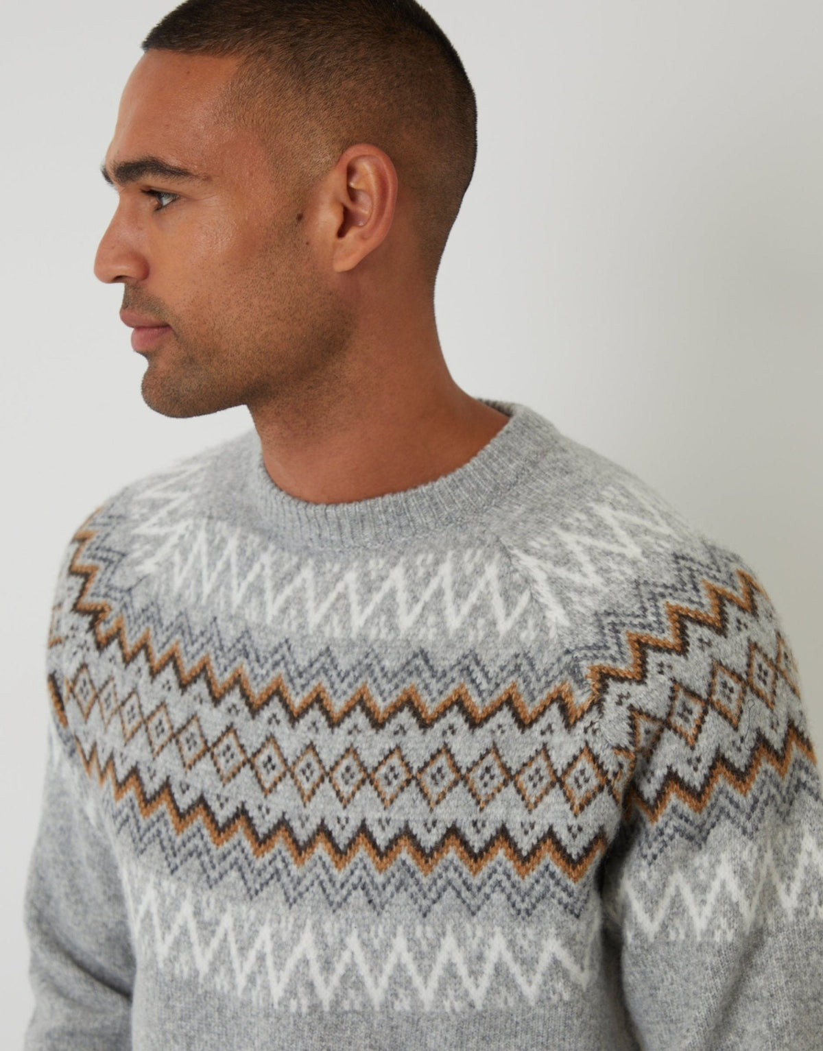 Men's Christmas Jumper Fair Isle Zigzag Yoke in Grey Marl