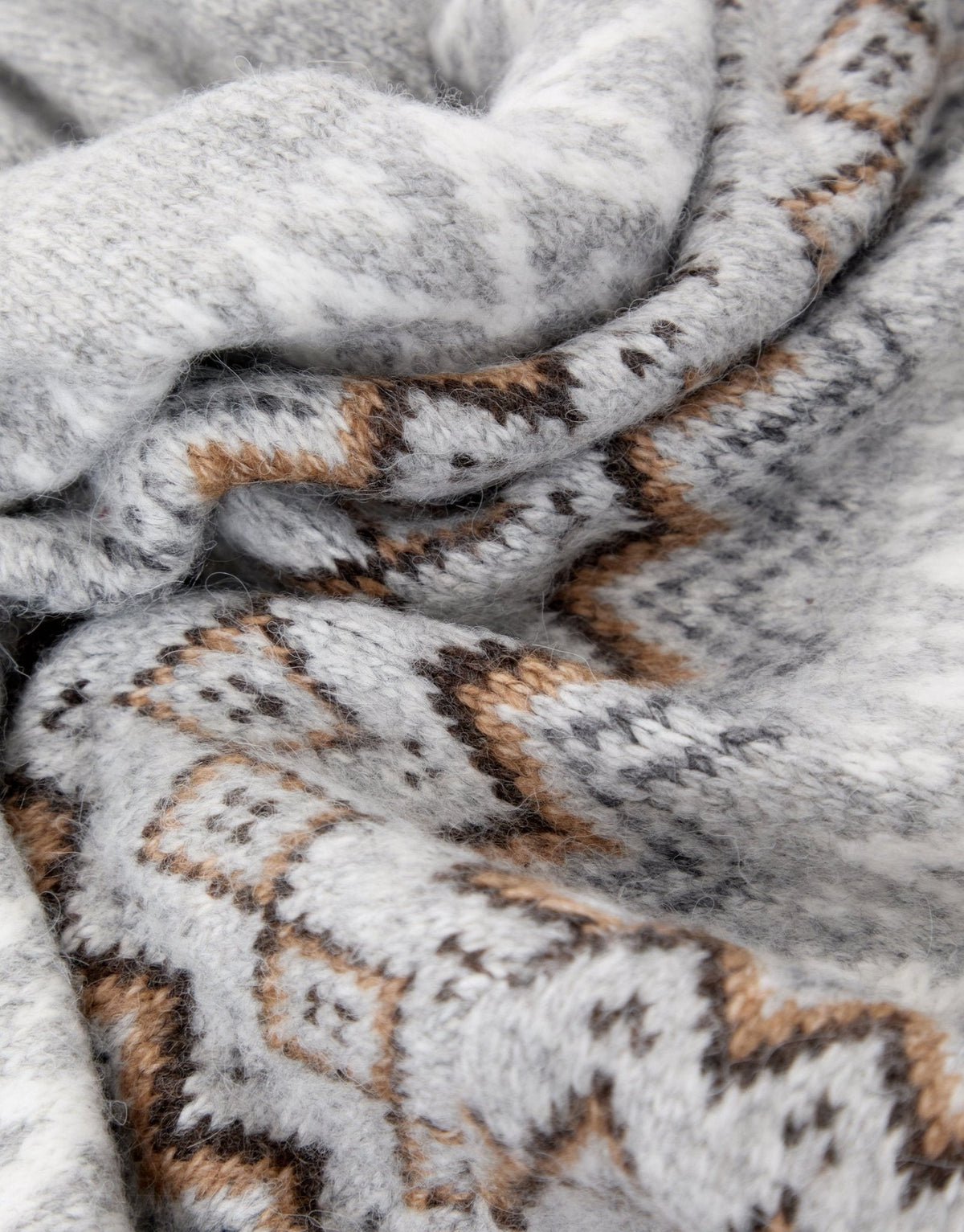 Men's Christmas Jumper Fair Isle Zigzag Yoke in Grey Marl