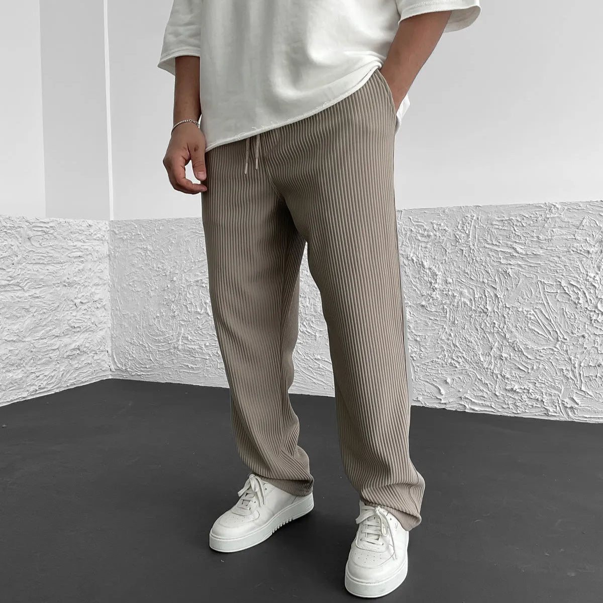 Men's Ribbed Knit Straight-Leg Joggers