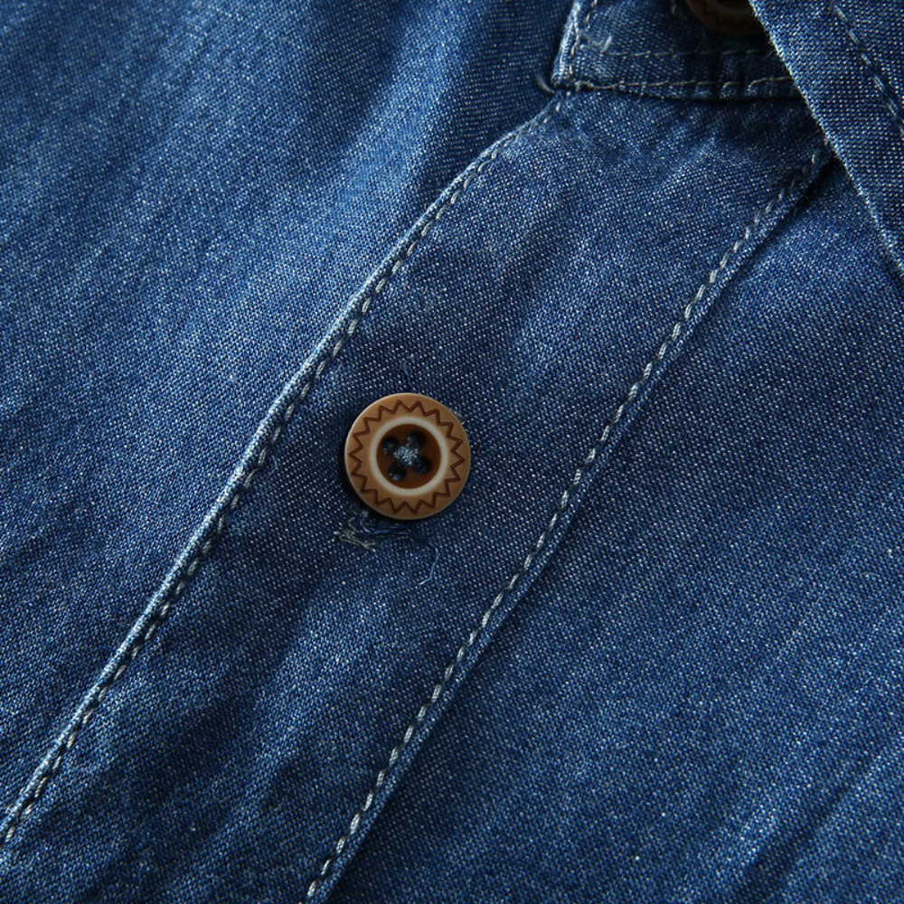 Men's Short Sleeve Button-Up Shirt with Chest Pocket