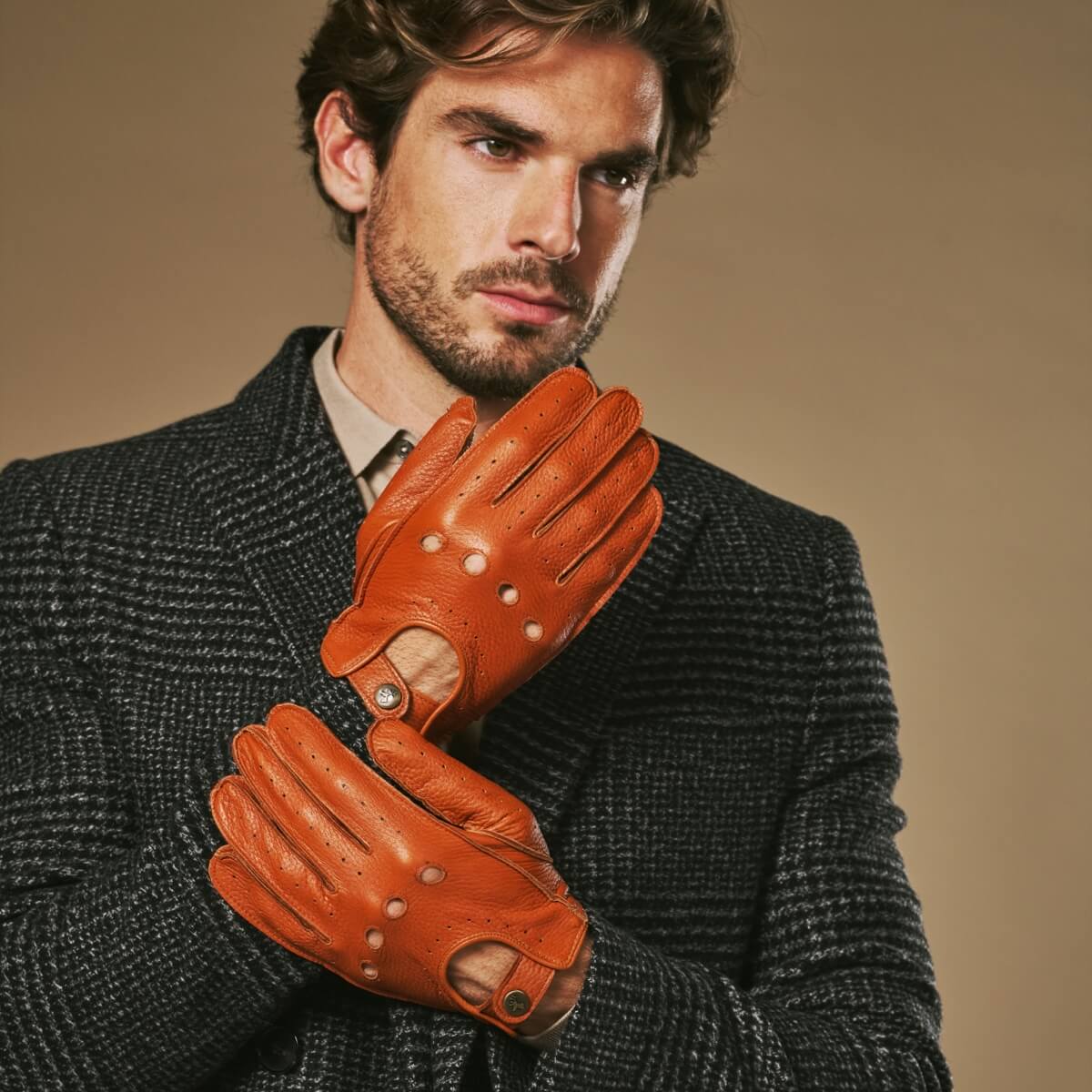 Men's Faux Leather Driving Gloves with Knuckle Holes in Cognac