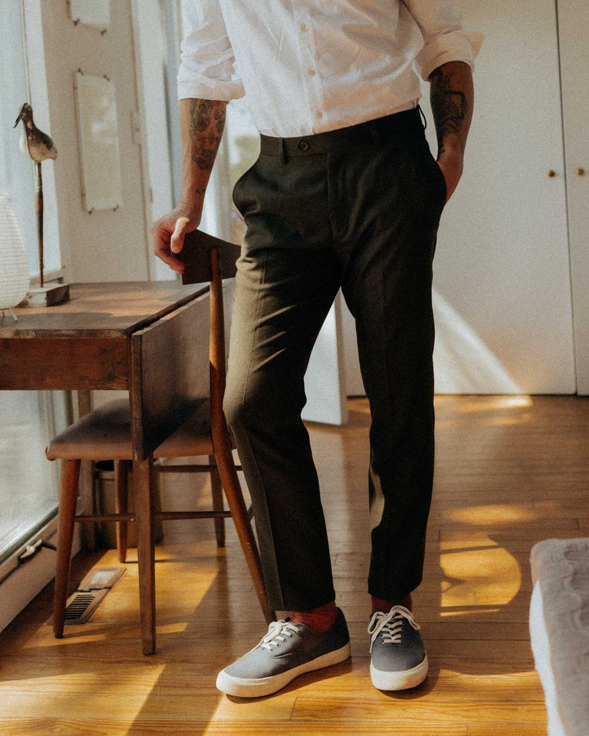 Men's Tailored Wool-Look Trousers with Welt Pockets in Olive