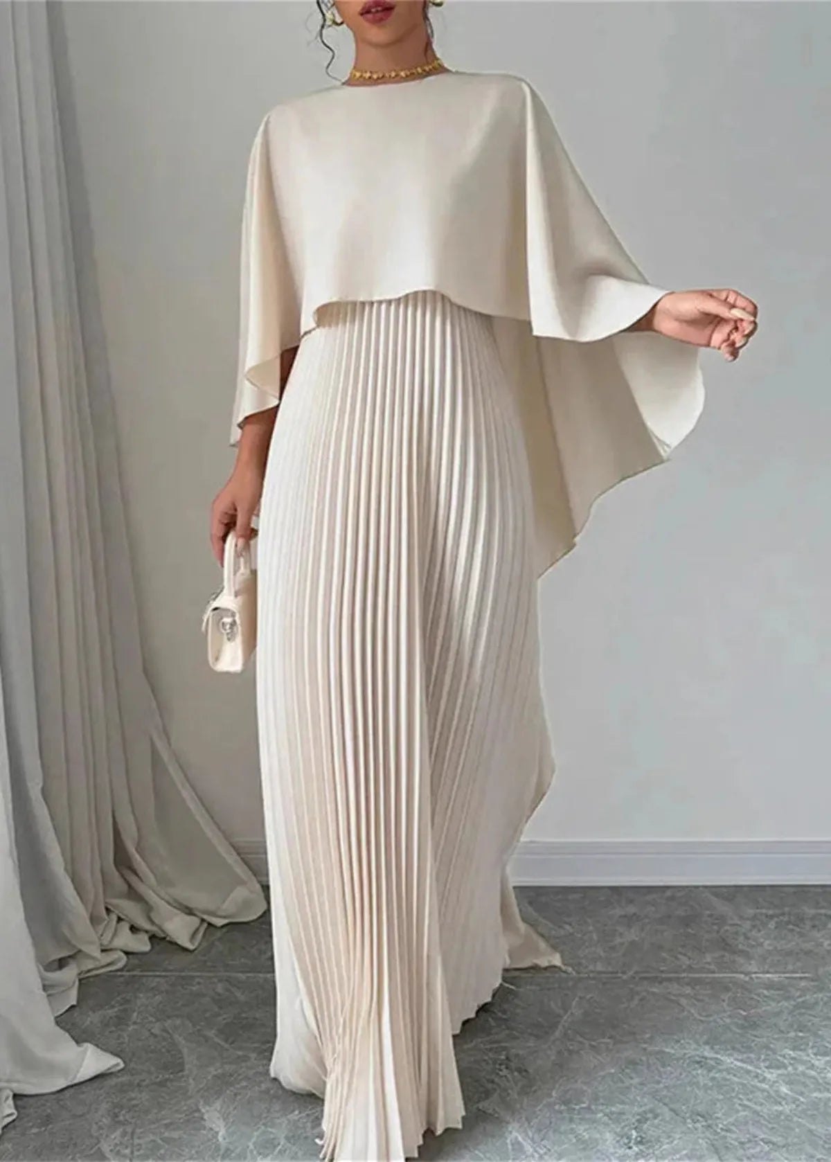 Women's Cape Sleeve Pleated Maxi Dress