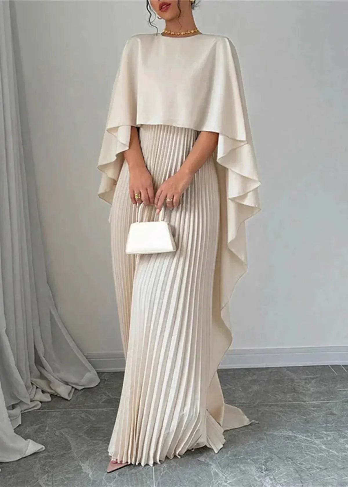 Women's Cape Sleeve Pleated Maxi Dress