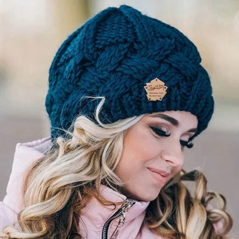 Women's Chunky Cable Knit Slouchy Beanie