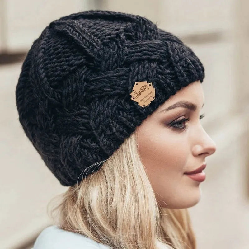 Women's Chunky Cable Knit Slouchy Beanie