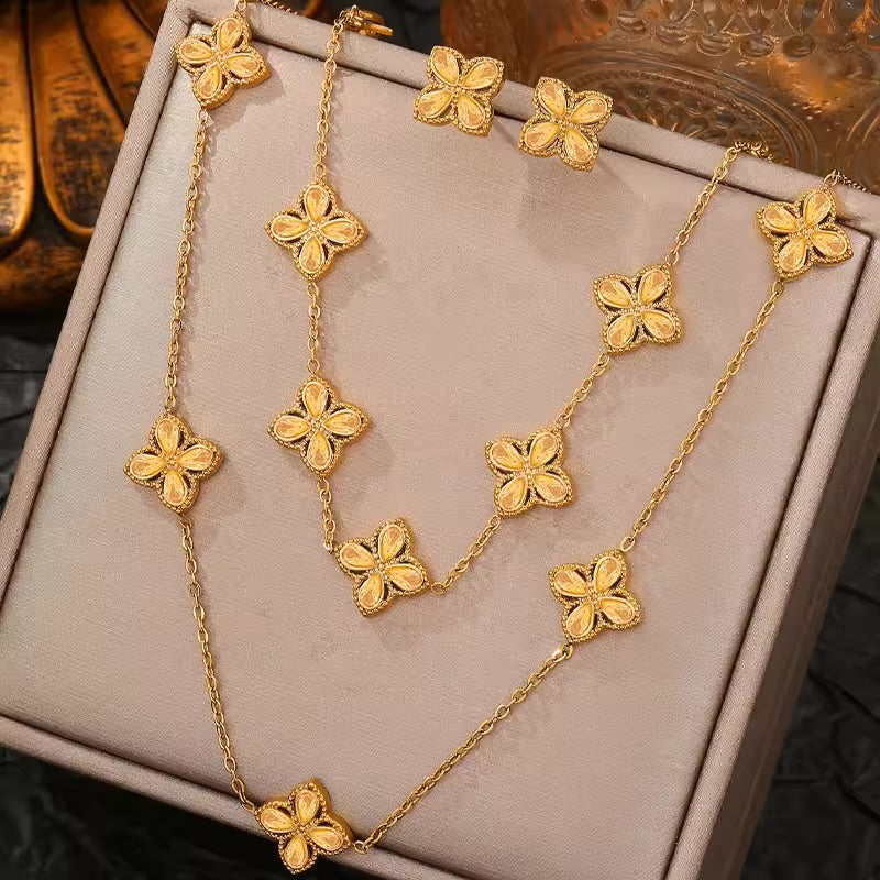 Women's Four Leaf Clover Necklace Jewellery Set