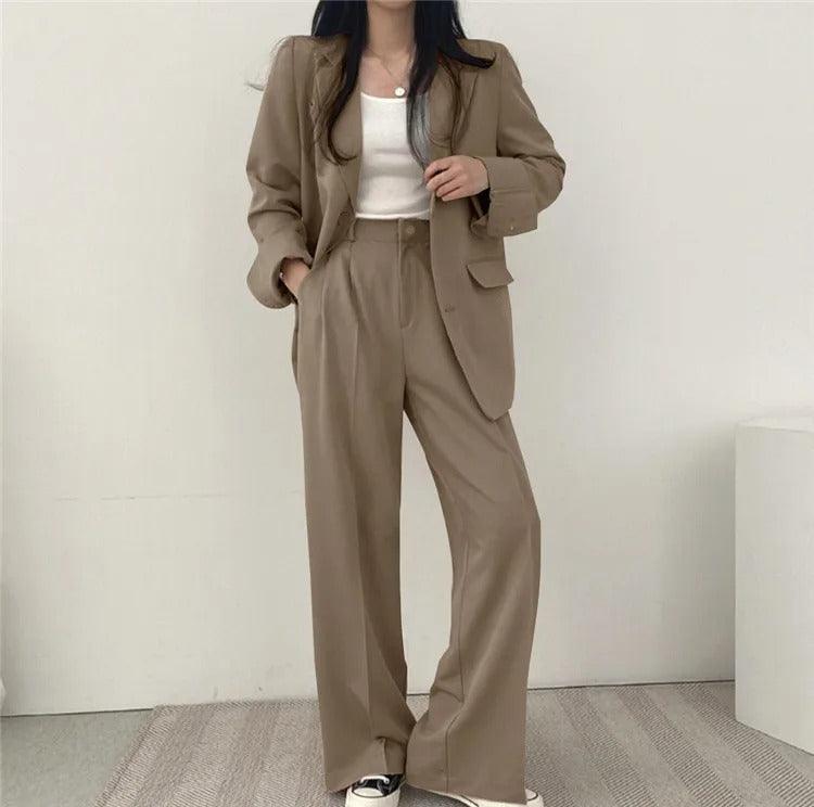 Women's Notch Lapel Blazer & Straight-Leg Trouser Suit