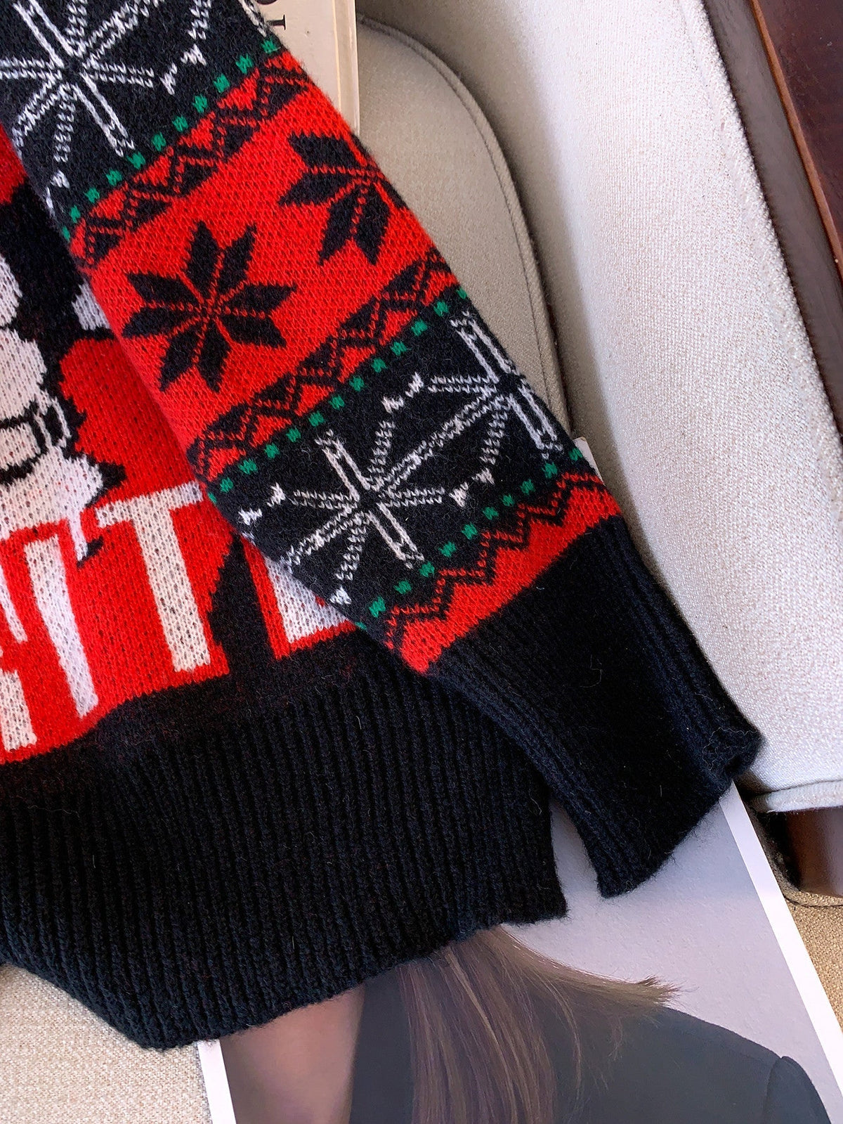 Women's Christmas Jumper Santa Snowflake Oversized in Black