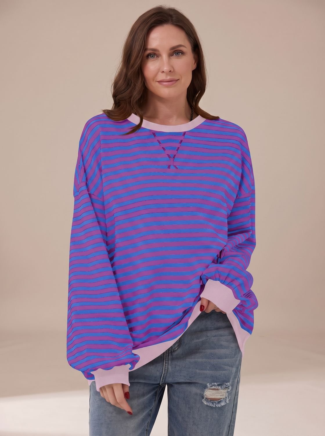 Women's Oversized Striped Sweatshirt with Contrast Trim