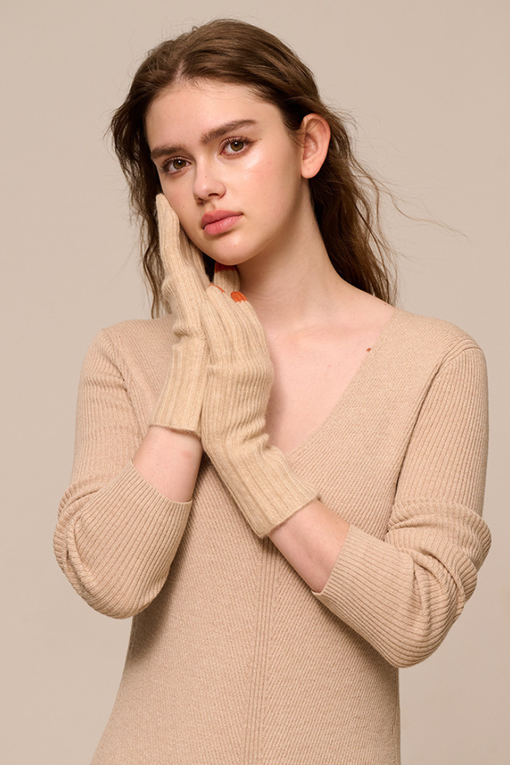 Women's Ribbed Knit Gloves with Contrast Fingertips