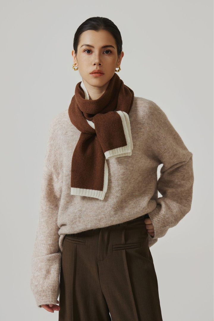 Women's Slim Knit Scarf with Contrast Trim
