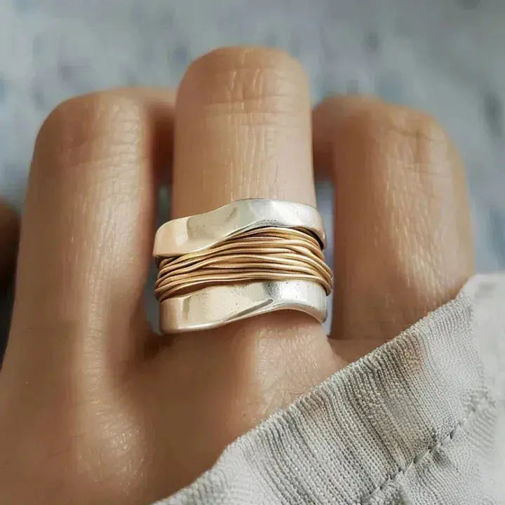 Women's Twisted Wrap Statement Ring
