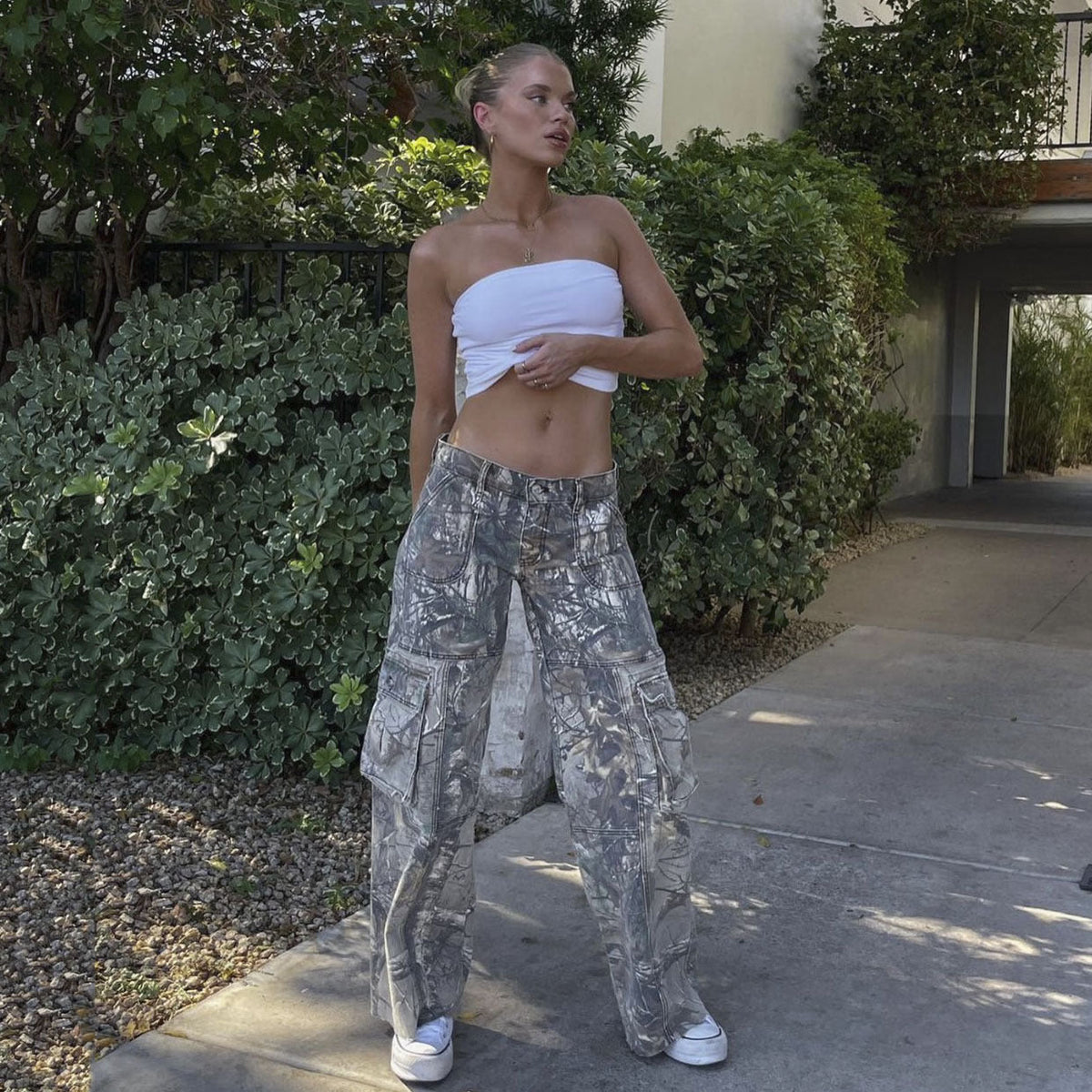 Women's Low-Rise Camo Wide Leg Baggy Cargo Trousers