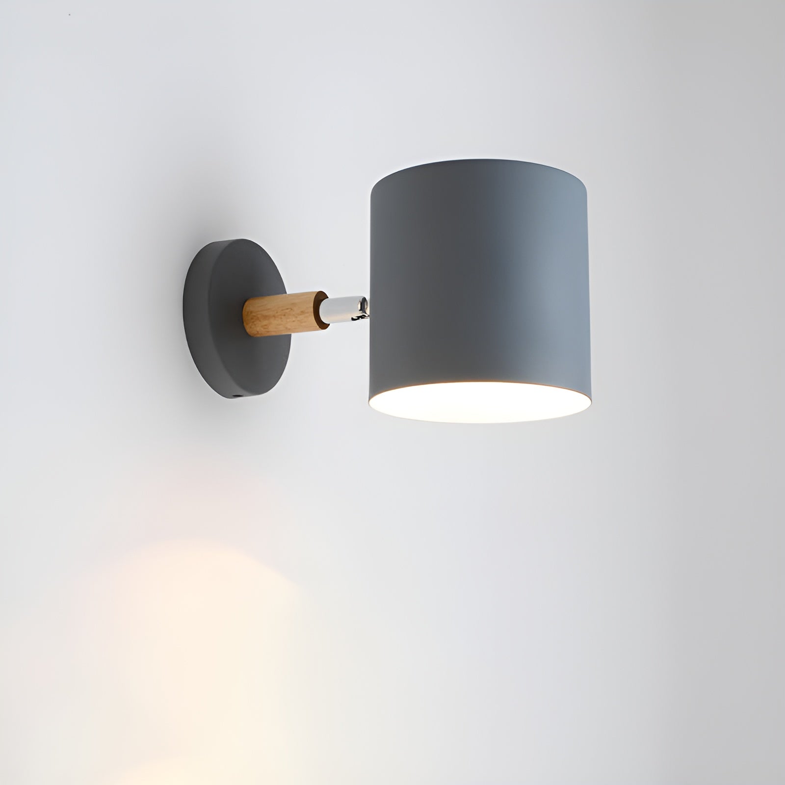 Accent Energy-Efficient Wall Lamp