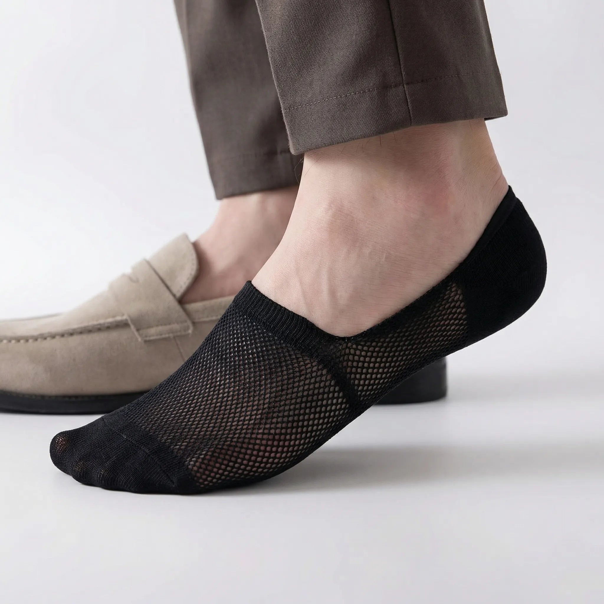 Breathable Mesh with Non-Slip Heel Grip