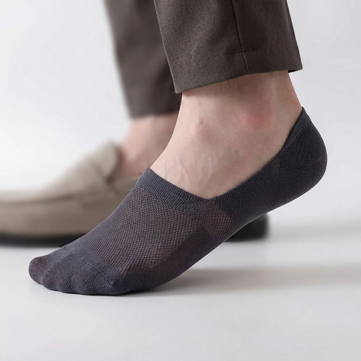 Breathable Mesh with Non-Slip Heel Grip