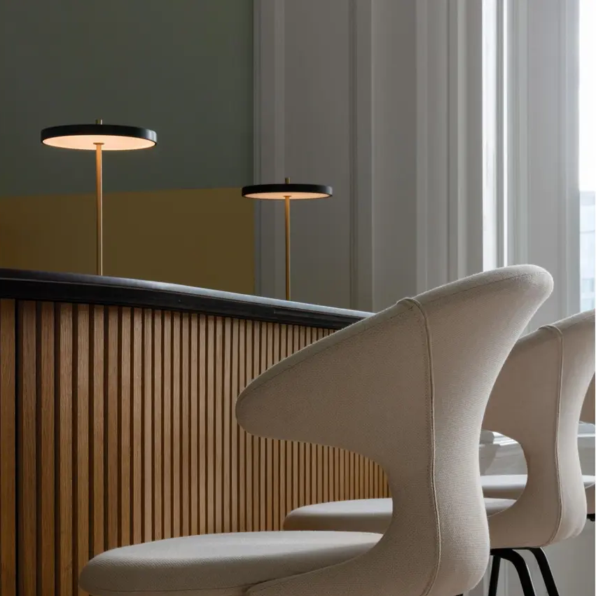 Elegant Dimmable Golden Accent Lamp – Wireless, Adjustable Brightness for Timeless Home Decor