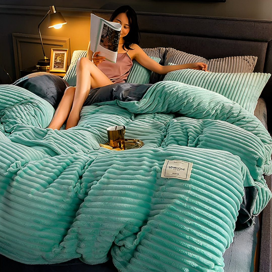 Flannel Bedding Set with Soft Fleece Texture and Warm Winter Comfort