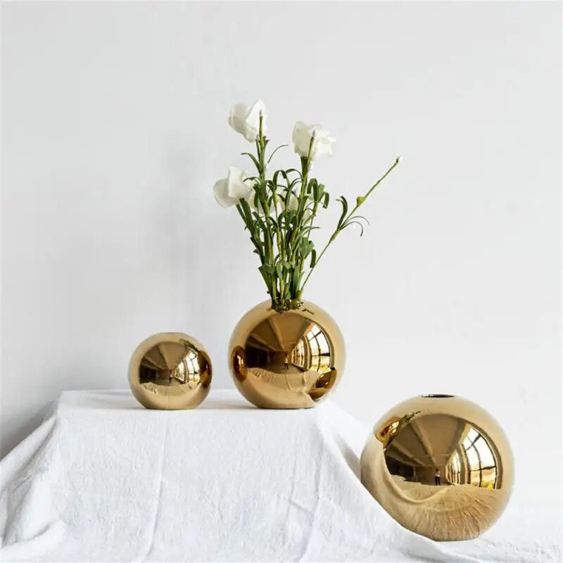 Globe Set Of Decorative Vase