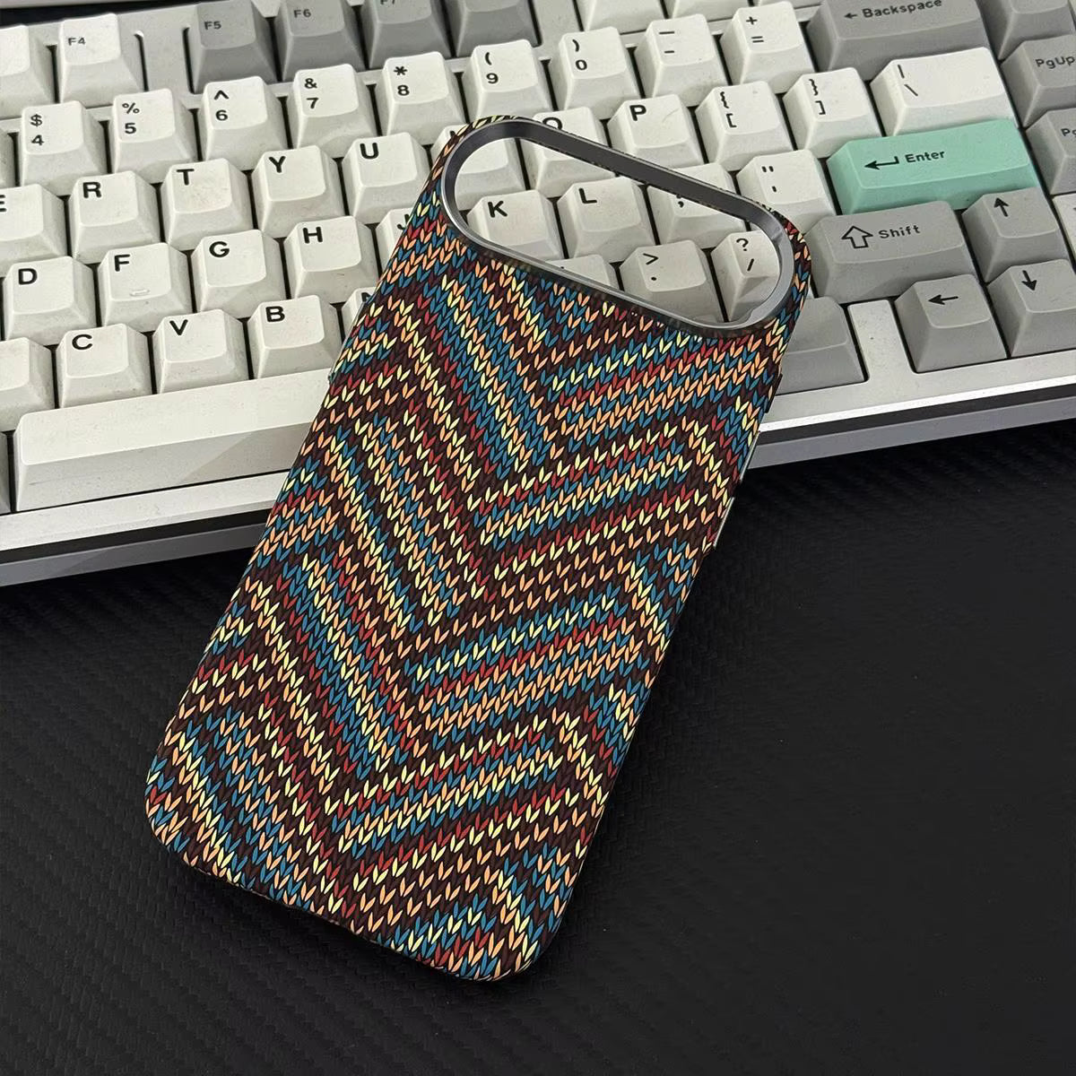 Retro Floral Print iPhone 18 Pro & iPhone 18 Pro Max Case