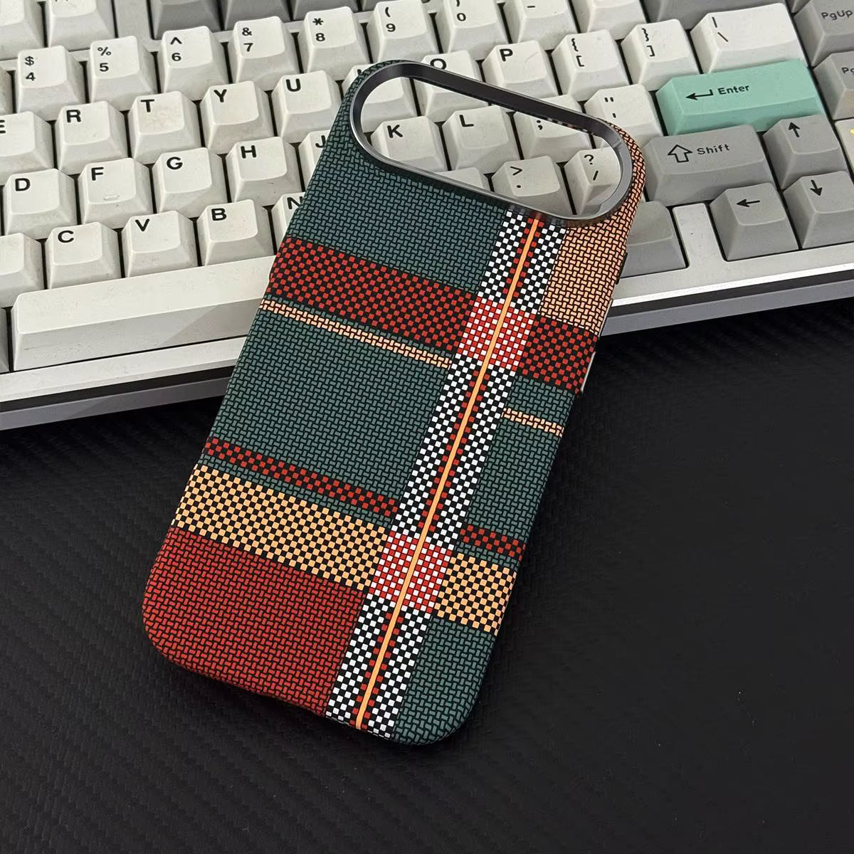 Retro Floral Print iPhone 18 Pro & iPhone 18 Pro Max Case