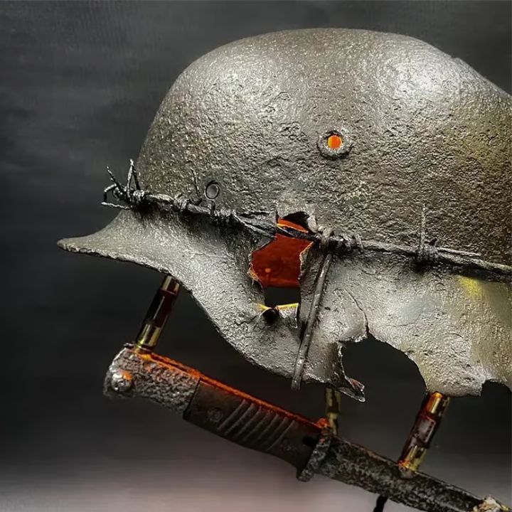 Helmet Led Table Lamp