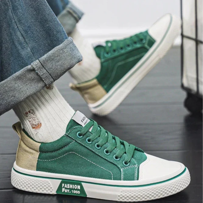 Men’s Classic Canvas Sneakers