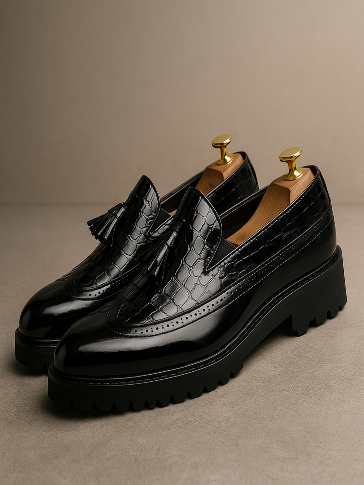 Men's Loafers With Croc-Embossed Tassels