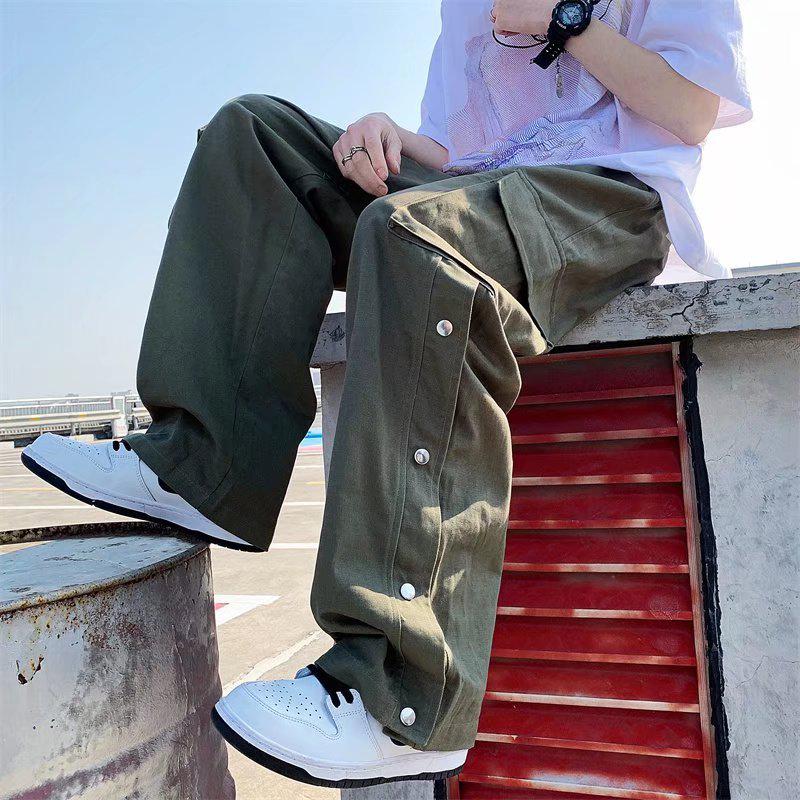 Men’s Wide-Leg Cargo Pants