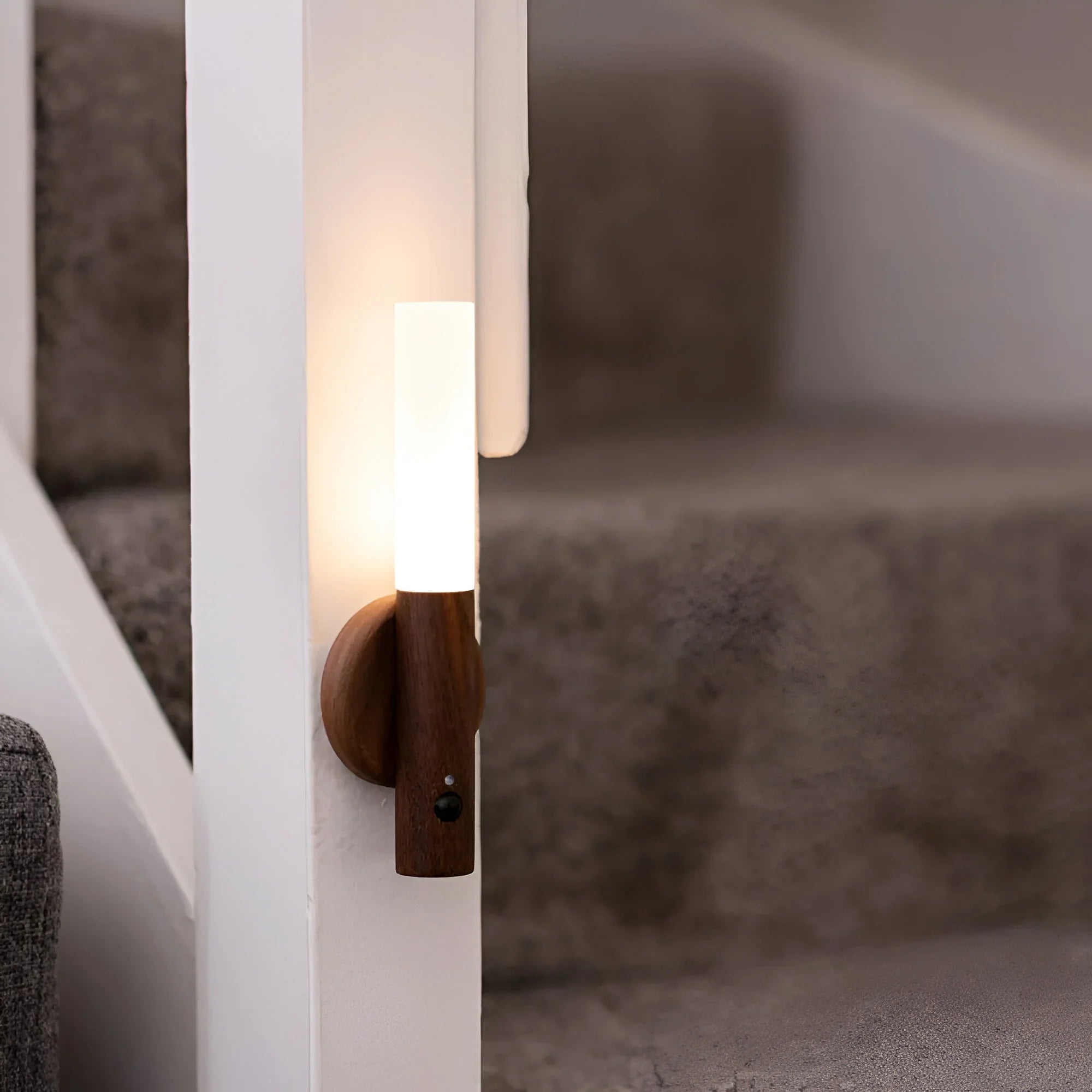 Rechargeable Motion Sensor LED Wall Light with Eye-Friendly Illumination
