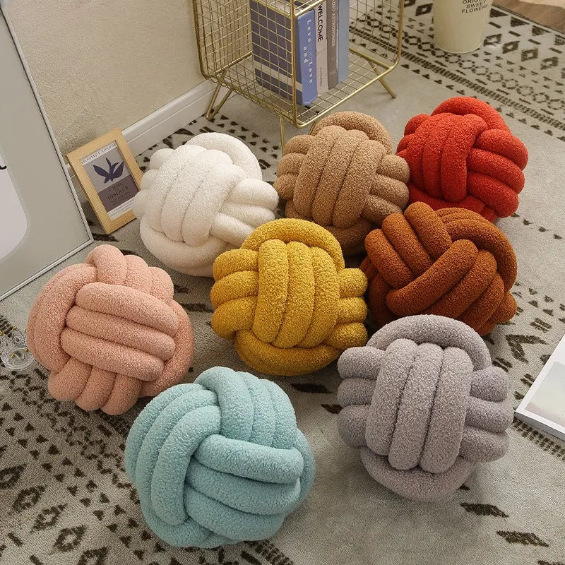 Multi-Size Cosy Throw Pillow