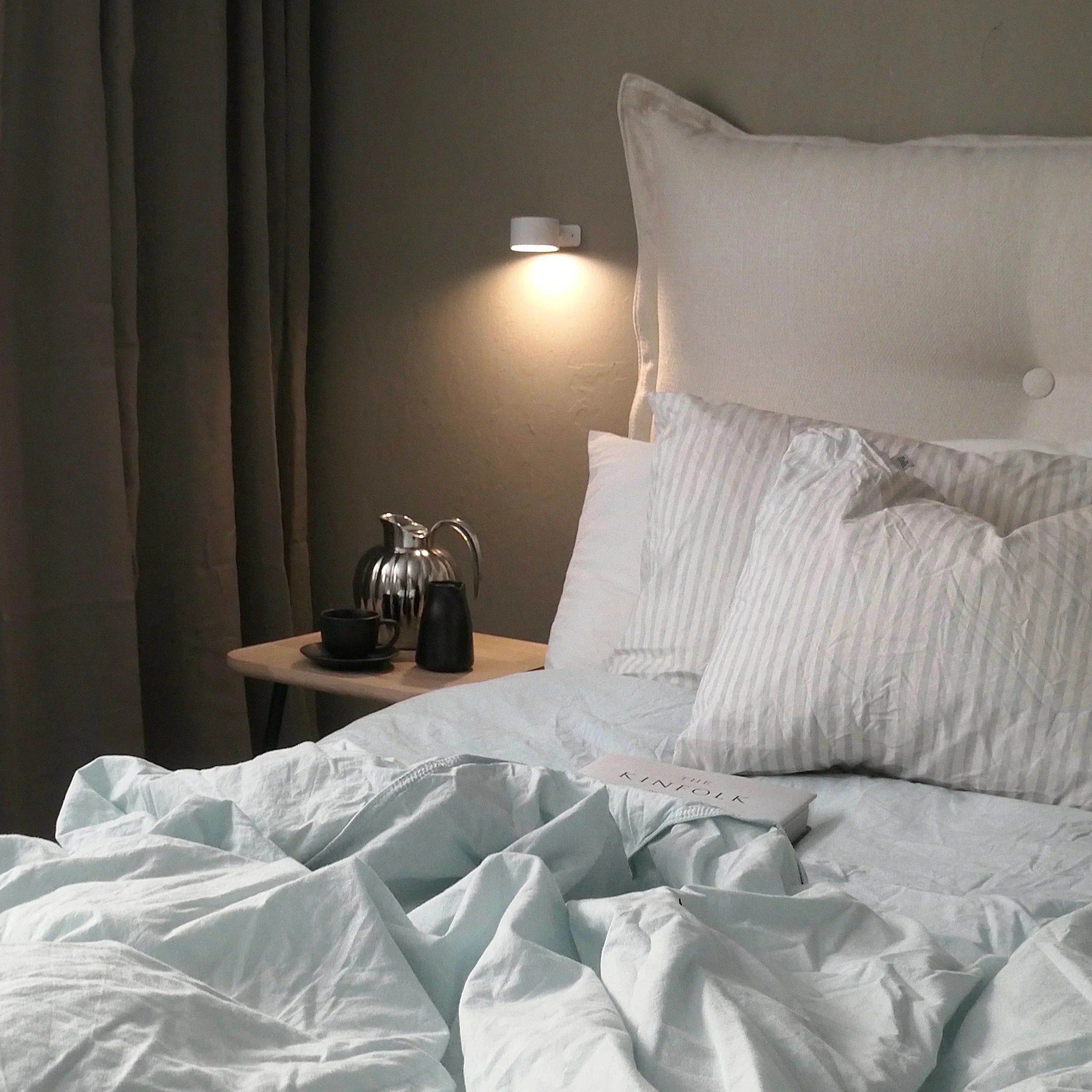 Rechargeable Dimmable Remote Control Wall Lamp