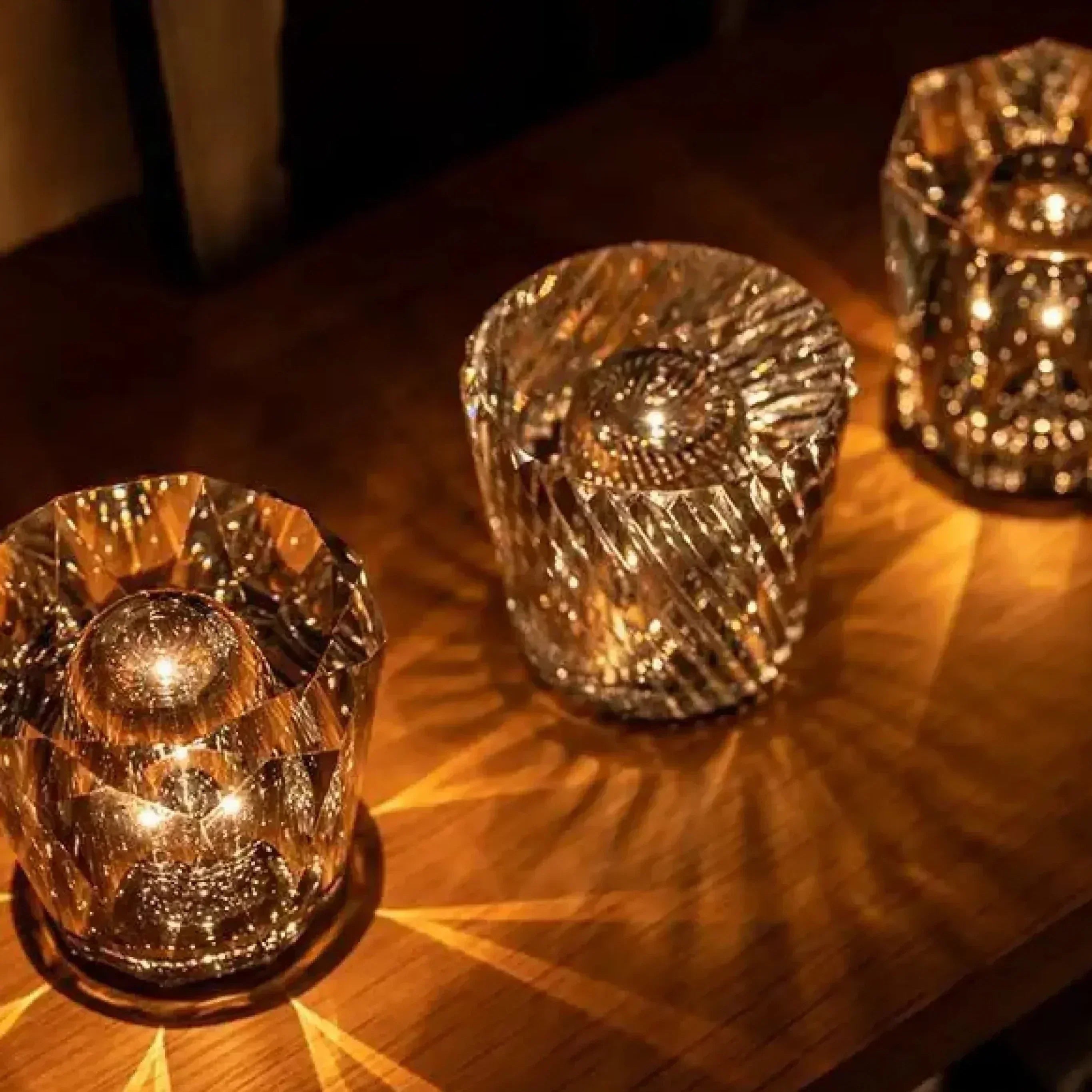 Rechargeable LED Crystal Table Lamp – Elegant Cordless Bedside Lamp with Diamond Design and Wireless Convenience