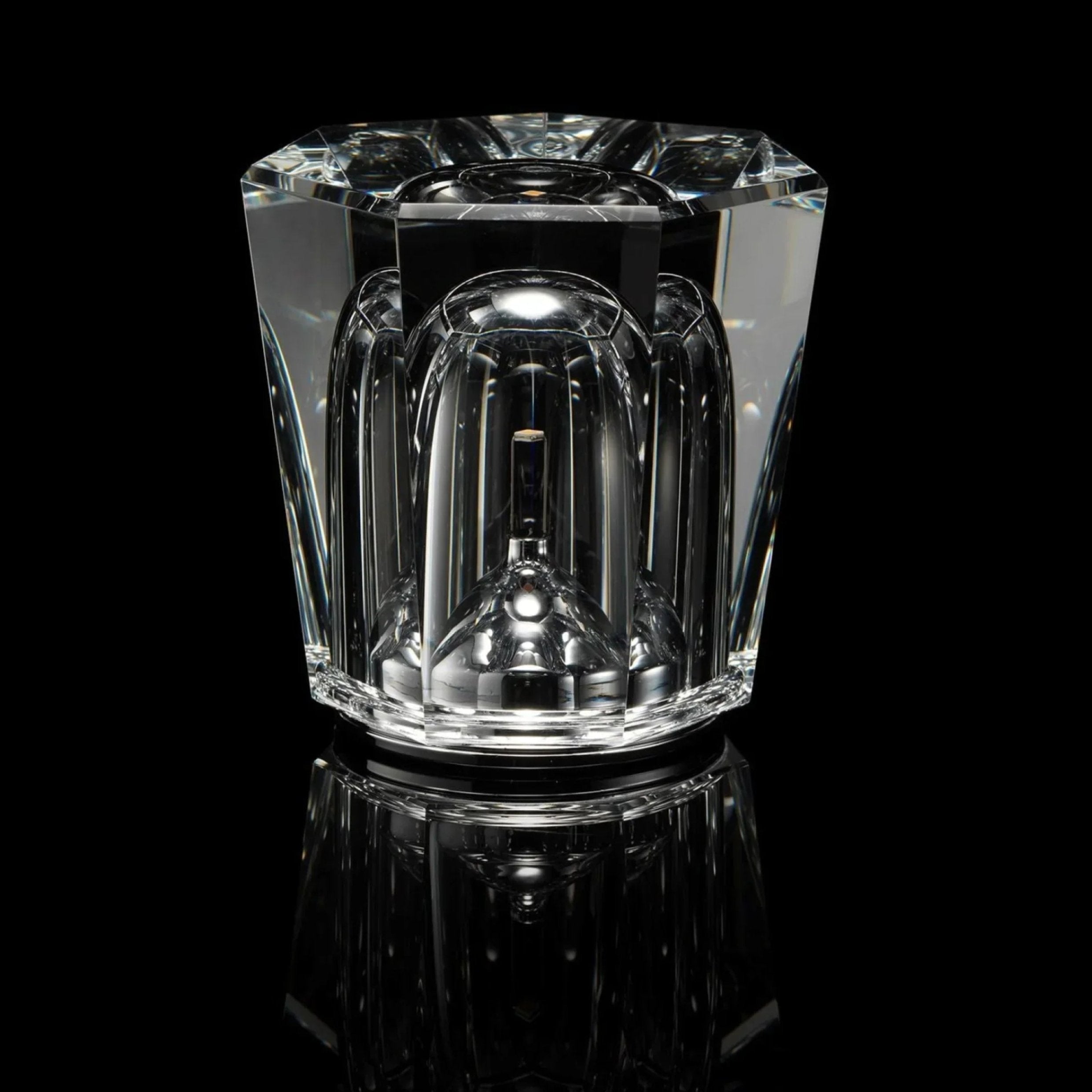 Rechargeable LED Crystal Table Lamp – Elegant Cordless Bedside Lamp with Diamond Design and Wireless Convenience